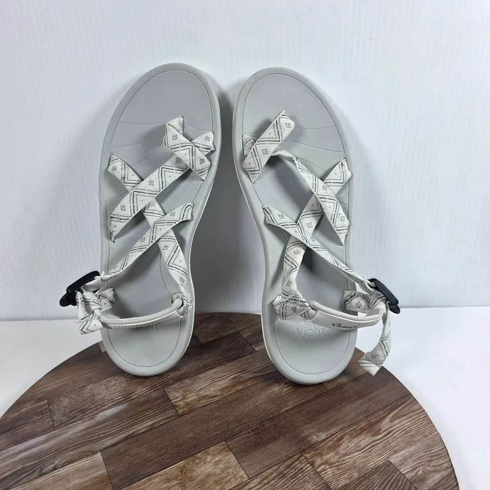 Viakix Samara Walking Sandals Womens 10 Gray Geometric Strappy Hiking Outdoor‎